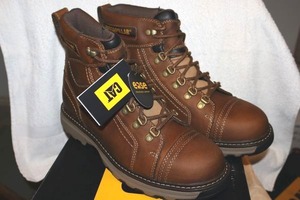 lot 162 image: NEW Caterpillar mens boots size 8.5