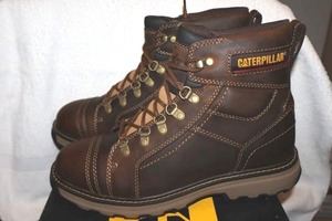 lot 161 image: NEW Caterpillar mens boots size 8.5