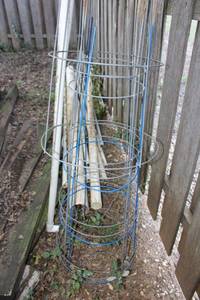 lot 89 image: PVC pipes and tomato cages
