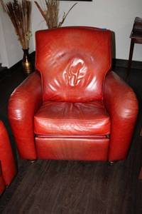 lot 51 image: Red leather chair recliner - 37w x 38d x 39h
