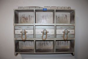 lot 19 image: Wall storagedisplay shelf with distressed finish