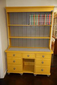 lot 12 image: Welsh Dresser yellow painted - 54w x 20d x 79.5h (not books)
