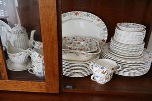lot 27 image: Copeland Spode Wicker Dale dish set