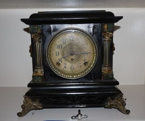 lot 109 image: Vintage Seth Thomas mantle clock