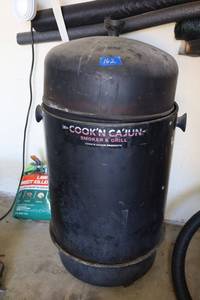 lot 162 image: Cook n Cajun smoker & grill