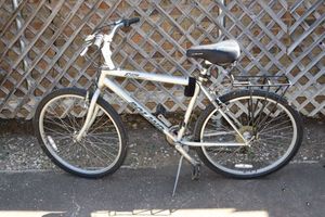 lot 182 image: Roland C320 Bicycle - 18 frame and 26 tires