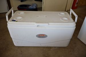 lot 151 image: Coleman white cooler