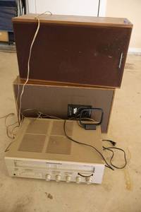lot 219 image: Marantz vintage stereo and speaker system