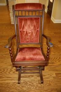 lot 223 image: Antique glide rocking chair