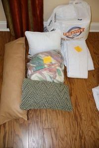 lot 232 image: Full size bed skirt and curtain topper, Twin quilt and sham plus decorative pillows