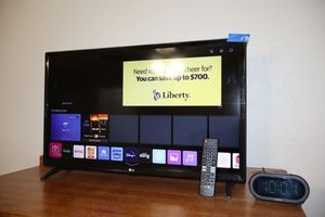 lot 140 image: LG 32 TV - model 32LM577BZUA