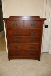 lot 123 image: Solid wood tall dresser with easy glide drawers - 39.5W x 18d x 48h