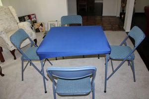 lot 41 image: Folding table and chairs plus TV trays