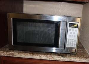 lot 225 image: GE microwave model JES1142SJ