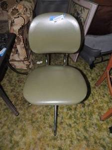 lot 58 image: padded  chair
