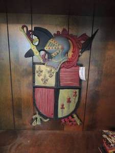 lot 122 image: Coat of Arms