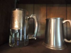 lot 124 image: qty 2 handled mugs
