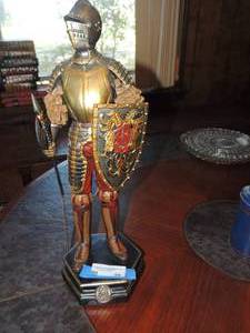lot 89 image: fighting knight statue
