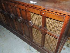 lot 143 image: Monteverdi Stereo Console Turntable 8 track and radio in good condition
