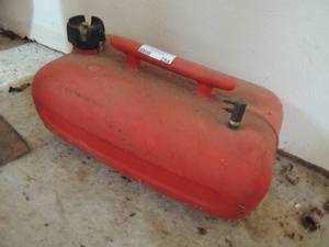 lot 254 image: oblong gas tank