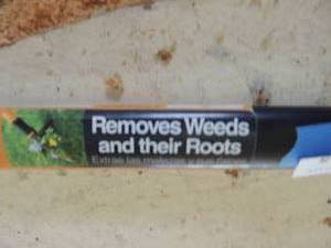 lot 165 image: removes weeds and their roots triple claw weeder