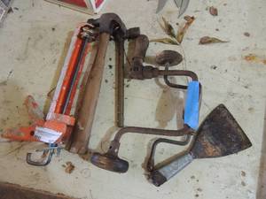 lot 167 image: hand crank drill, hammer, scrapper, caulking gun