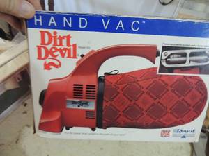 lot 168 image: dirt devil hand vac