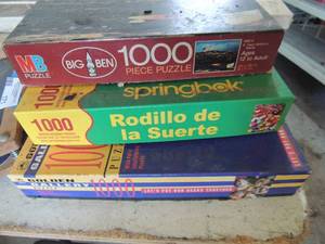 lot 170 image: qty 3 1000 piece puzzles