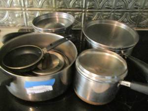 lot 193 image: aluminum pot and pan set
