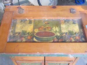 lot 24 image: KITCHEN SIDE CABINET - STORAGE  ON TOP &  2   SHELVES  ON FRONT
