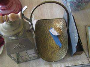 lot 267 image: Lantern,  Log holder & MAIL HOLDER