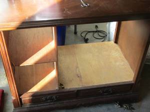 lot 340 image: CABINET W SHELVES   NO DOORS