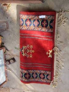 lot 334 image: red rug unk size