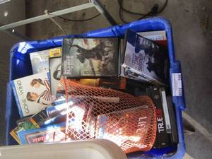 lot 336 image: tote of movies