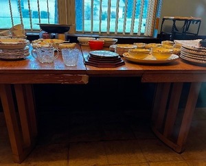 lot 355 image: Dining Table MCM. Mapleblonde  w1 leaf. 60L (72 with leaf) x 38W x 30 H. Matches hutch in lot 8