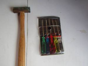 lot 2059 image: screw drivers- mullet