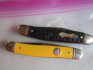 lot 2079 image: yellow and black pocket knifes qty 2