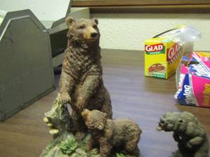 lot 2087 image: bear dcor qty 2 pc