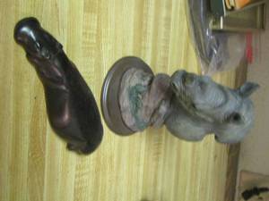 lot 2106 image: hippo animal dcor