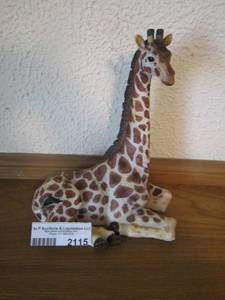 lot 2115 image: giraffe dcor