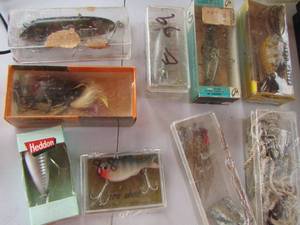 lot 2032 image: heddon and bomber fishing lures
