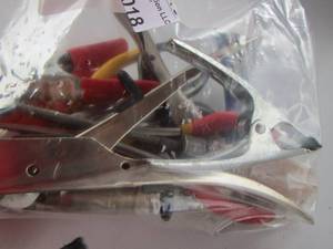 lot 2018 image: scissors and small clamps