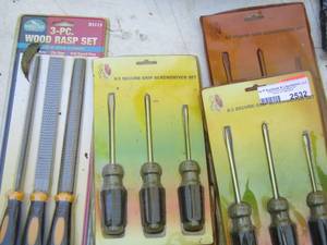 lot 2532 image: various screw drivers new and files new