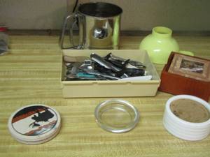 lot 2101 image: flour sifter- table coasters plus