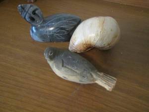 lot 2113 image: wooden and glass bird dcor