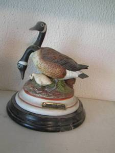 lot 2127 image: Hoffman duck dcor on stand