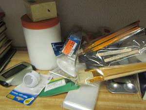 lot 2279 image: latex gloves, pencils, paint plates and more