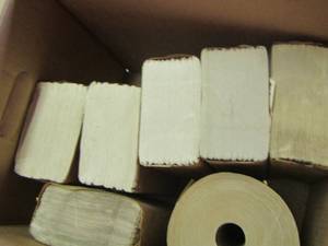 lot 2304 image: paper towels