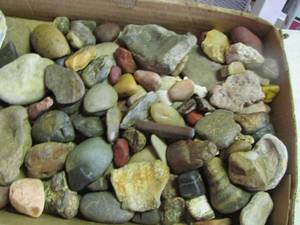 lot 2357 image: lot of various rocks