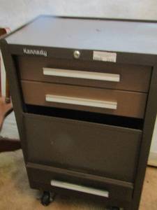 lot 2230 image: Kennedy tool cart 3 drawer